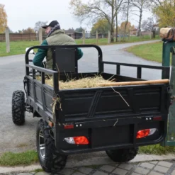 Quad towarowy ACCU - HECHT FARMIS
