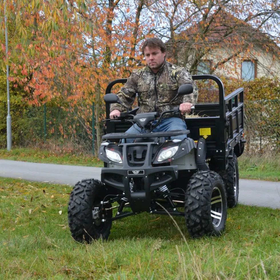 Quad towarowy ACCU - HECHT FARMIS